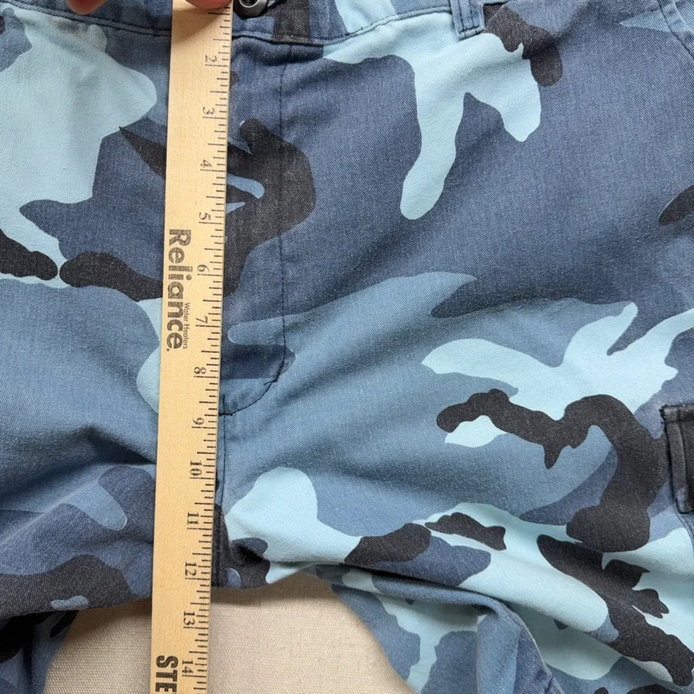 Vintage Blue Camo Cargo Shorts Mens XL Blue Camouflage Combat Military Y2K 2000s